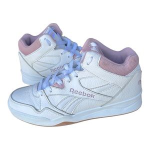 Reebook Women White Light Purple shoes Sneakers women Size US 8‎